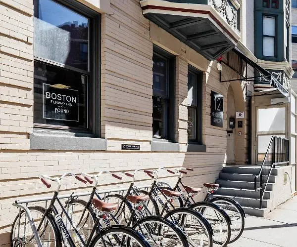 Boston Fenway Inn By Found
