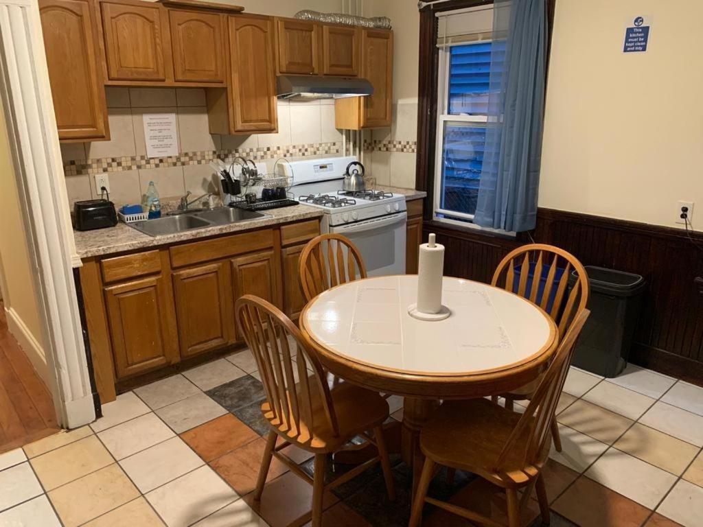 Furnished Private 1-4 Guest house Boston