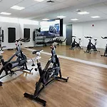 E Cambridge Studio W Wd Gym Steps From Train Bos-522