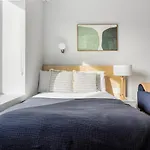 Fenway Studio W Gym Nr Restaurants Shops Bos-955