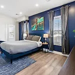 Spacious Fully Furnished Apartment By Logan Airport