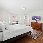 Luxe 3Bd 2Ba Apt Close To Downtown W Free Parking