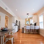 Umass Boston, Beach, Renovated, Ca, In-Unit Lau