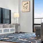 Furnished Luxury Apartment Next To Harvard Stadium