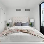 Furnished Luxury Apartment Next To Harvard Stadium