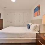 Gorgeous Apt With Kitchen-Idl-347