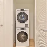 Gorgeous Apt With Kitchen-Idl-332