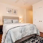 2B Unit W Elevator & In-Unit Laundry