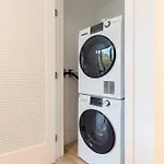 Private Apt With Kitchen & Gym-Idl-550