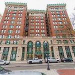 Oakwood At One India Street
