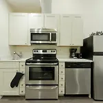 Lively Studio In Downtown Crossing By Sonder