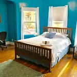Elm Hill Manor