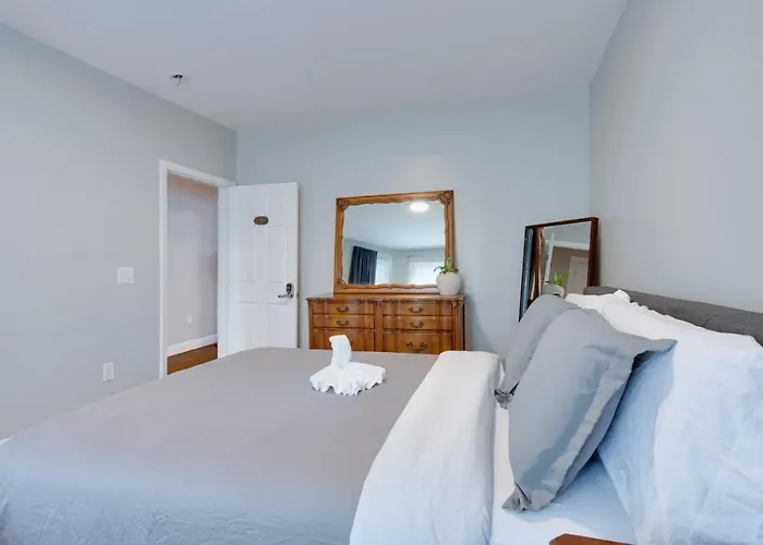 Boston Three Bedroom Apartment