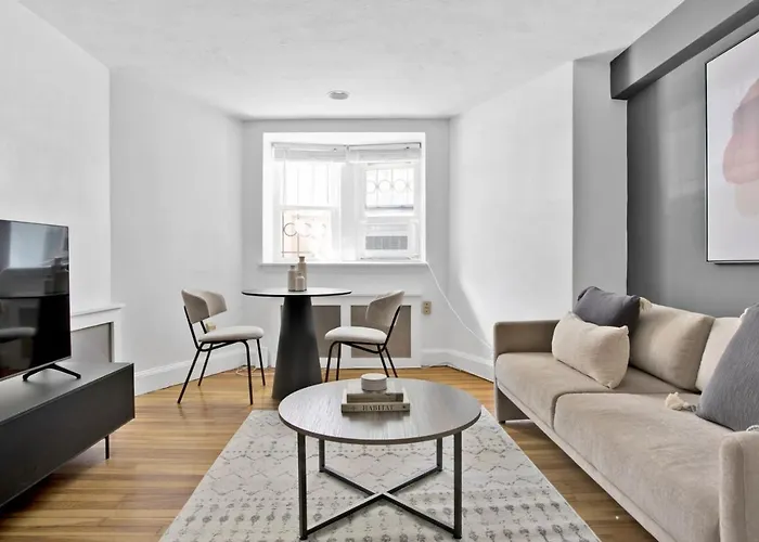 Symphony 1Br Next Door To Laundromat Bos-670