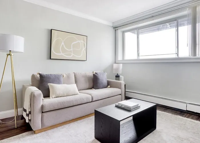 Longwood 2Br Nr Green Orange T Lines Bos-651