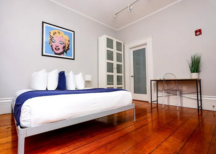Charming & Stylish Studio On Beacon Hill #9