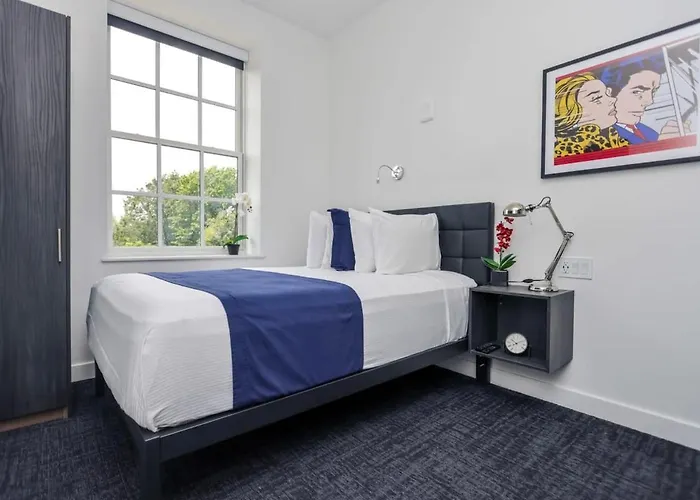 Stylish Studio In Historic Boston