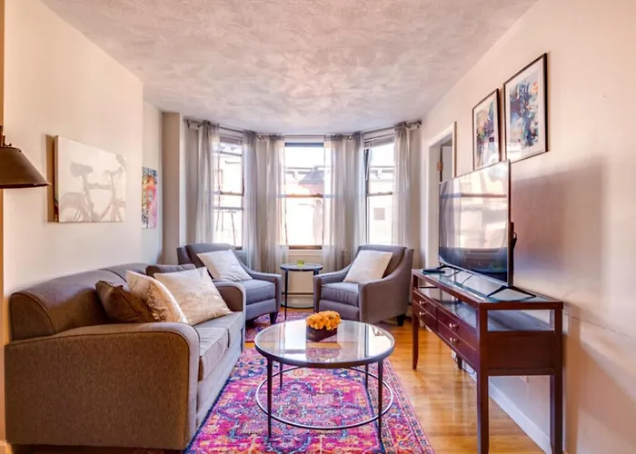 North End Apt Near Harbor - Bs-2