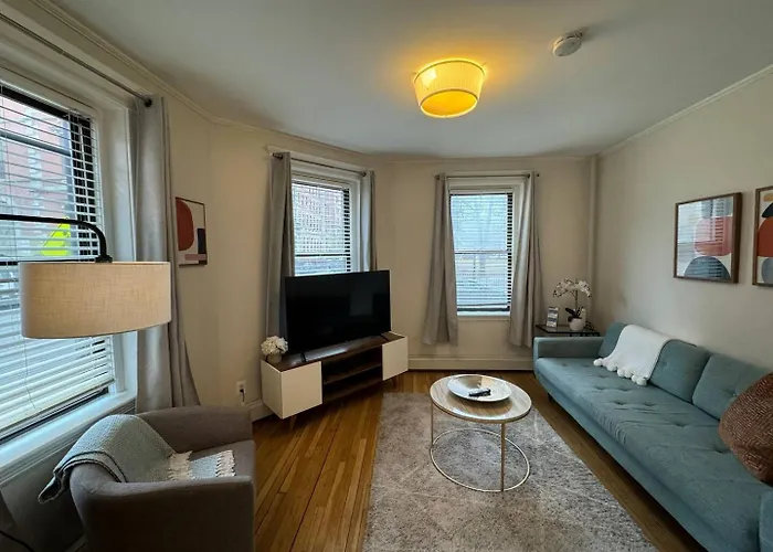 Cozy 1 Bed Near Boston Medical