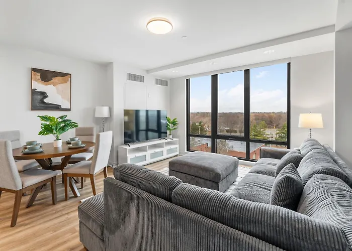 Furnished Luxury Apartment Next To Harvard Stadium