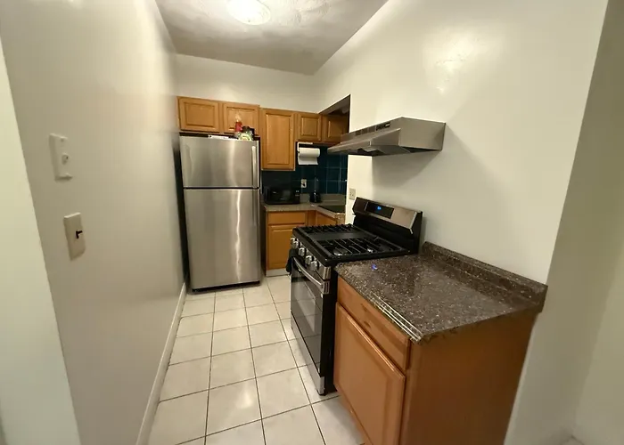 Cozy And Convenient Allston Condo With Private Parking