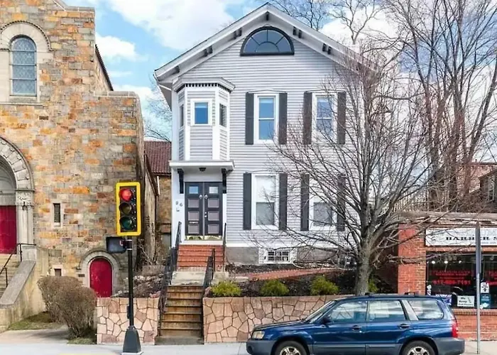 Charming Two-Bedroom In Boston
