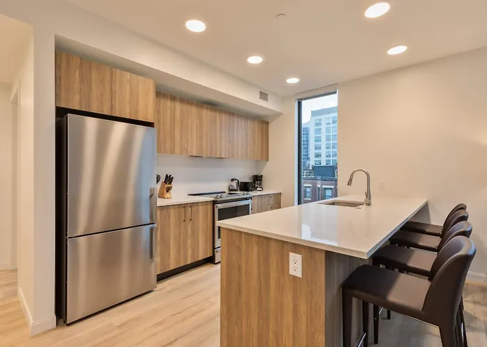 Gorgeous Apt With Kitchen-Idl-332