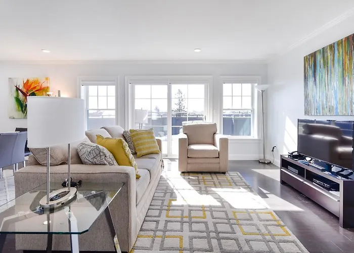 Global Luxury Suites South Boston