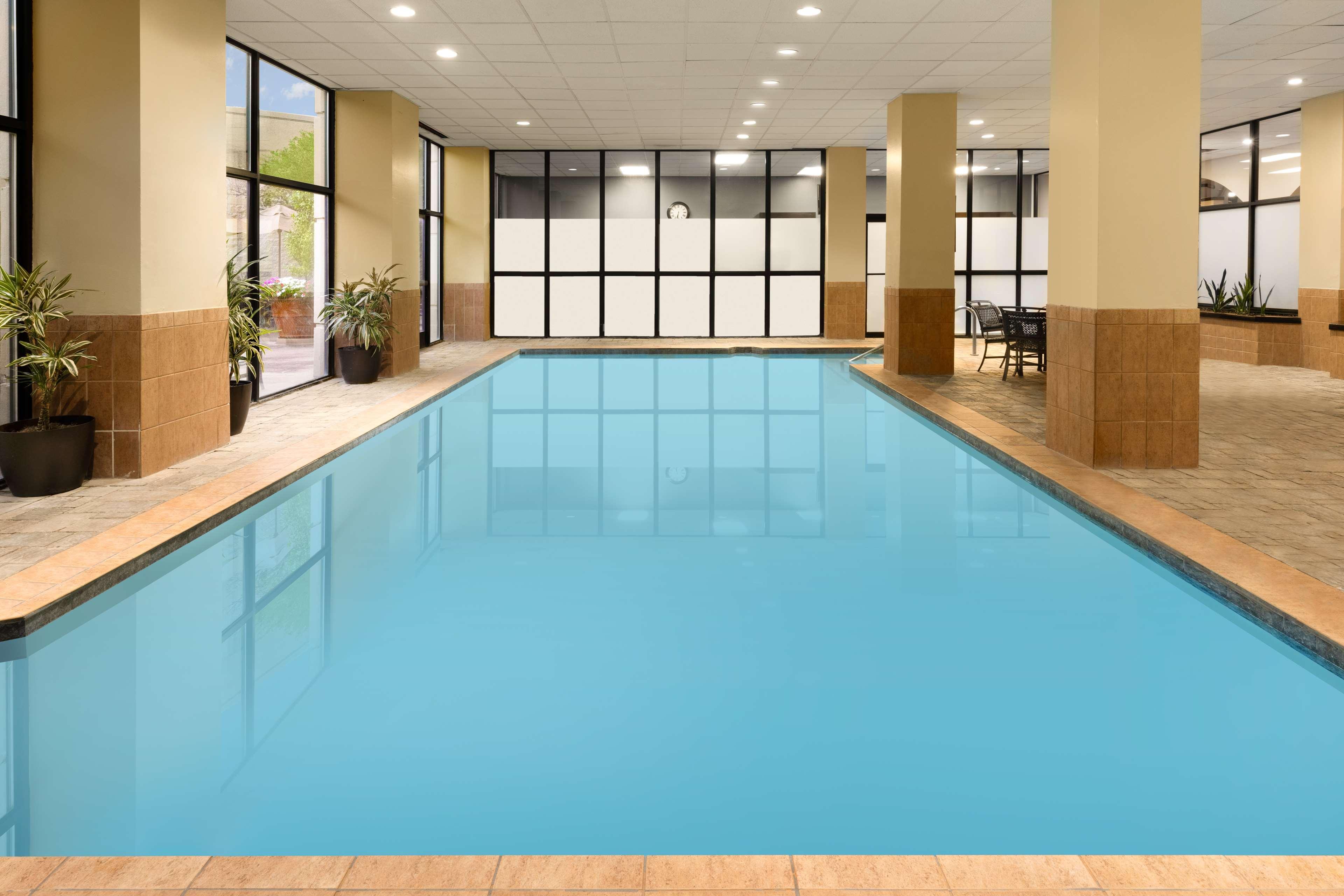 Hampton Boston Logan Airport Hotel 3*