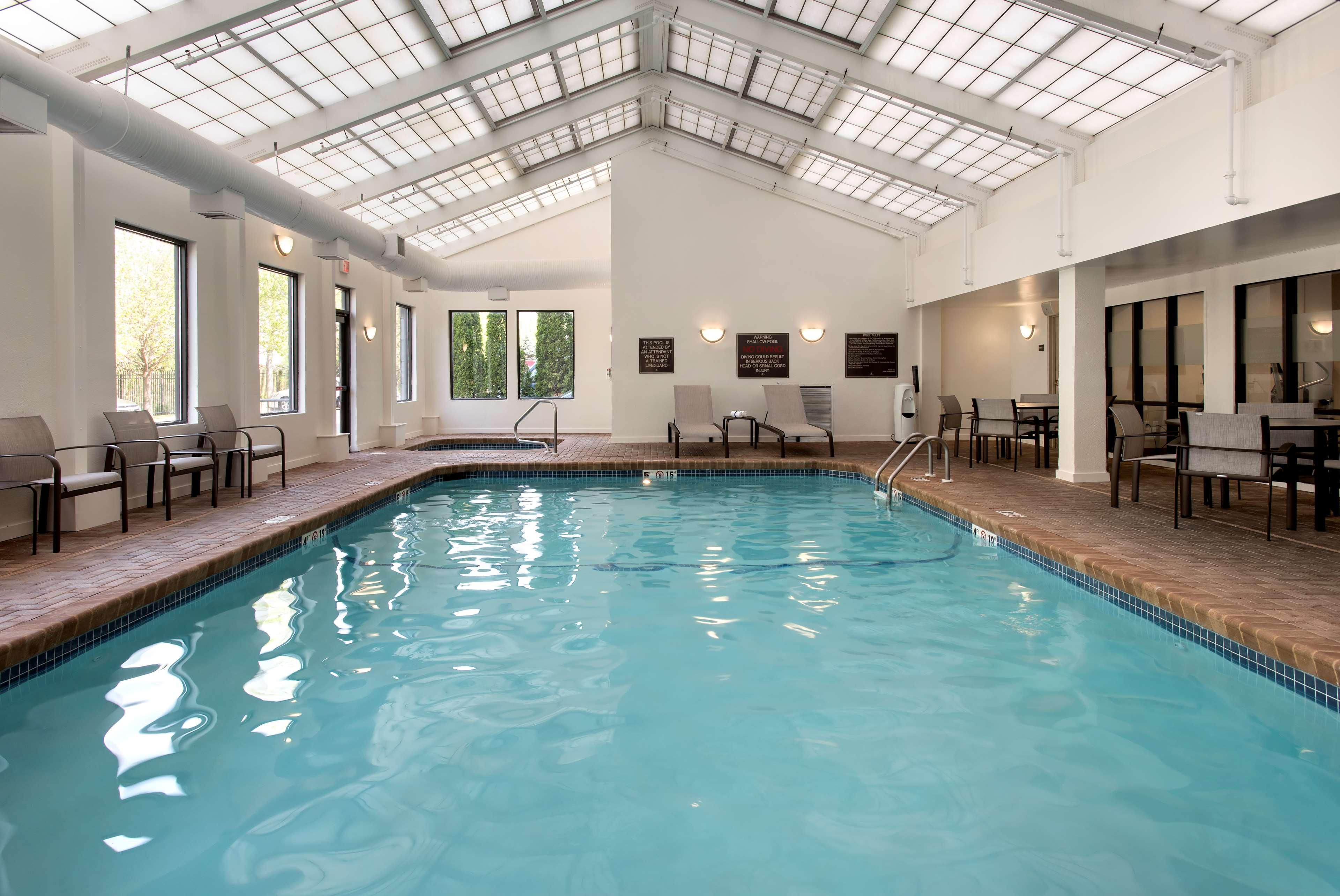 Hotel Hampton Boston Logan Airport Revere