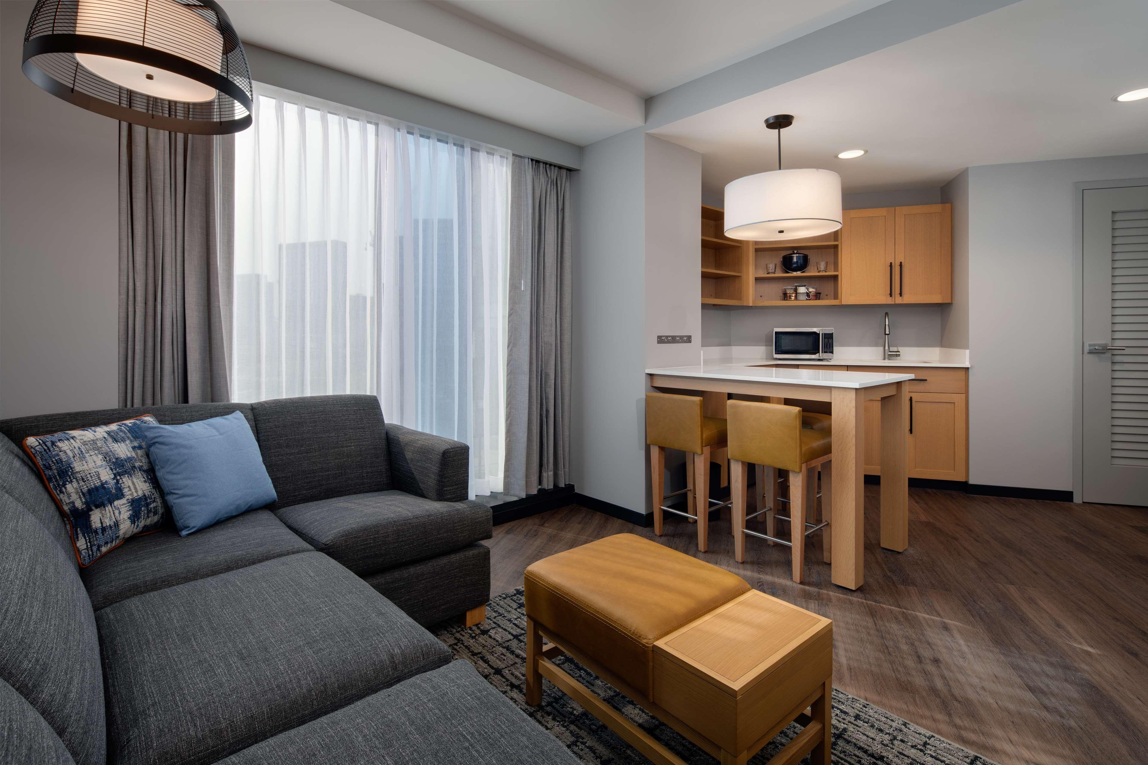 Hyatt Place Boston/seaport District 3*