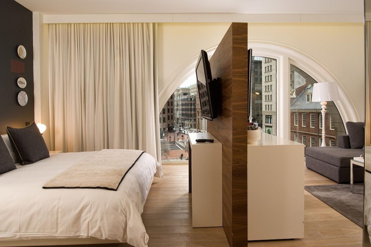 Hotel Ames Hotel, Curio Collection By Hilton