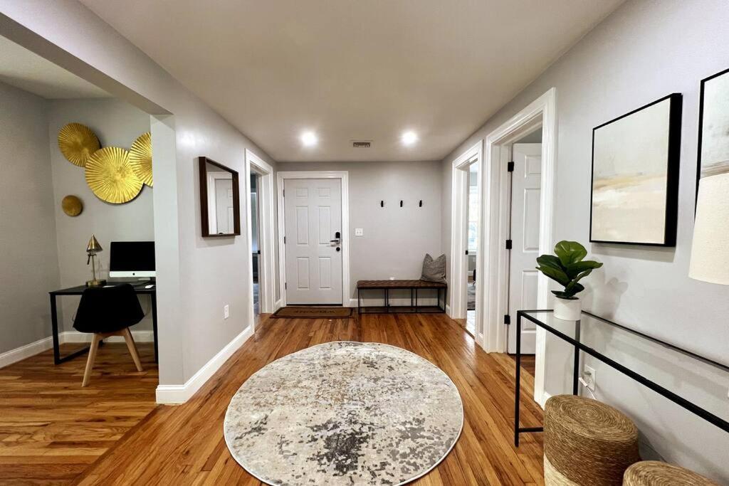 Jxn Services - Your Away From Home! Apartment *