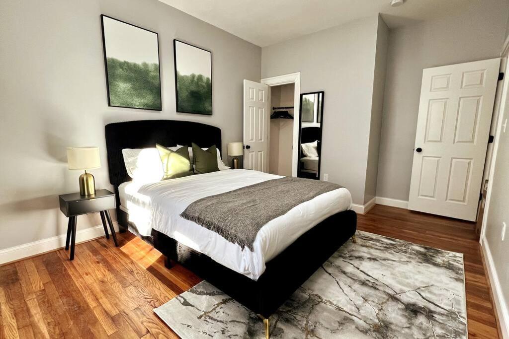 Jxn Services - Your Away From Home! Apartment *