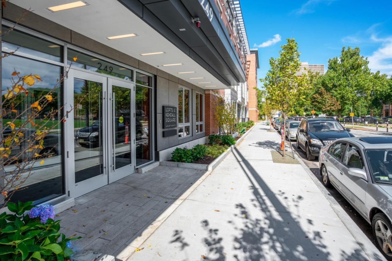 Kendall Sq 1br W Wd Nr Mass General Hospital Bos-162 Apartment Boston