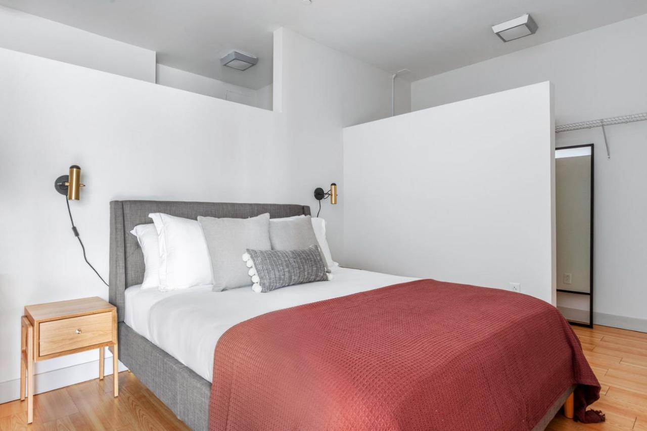 Apartment S W Gym Wd By Seaport On D Bos-351 Boston