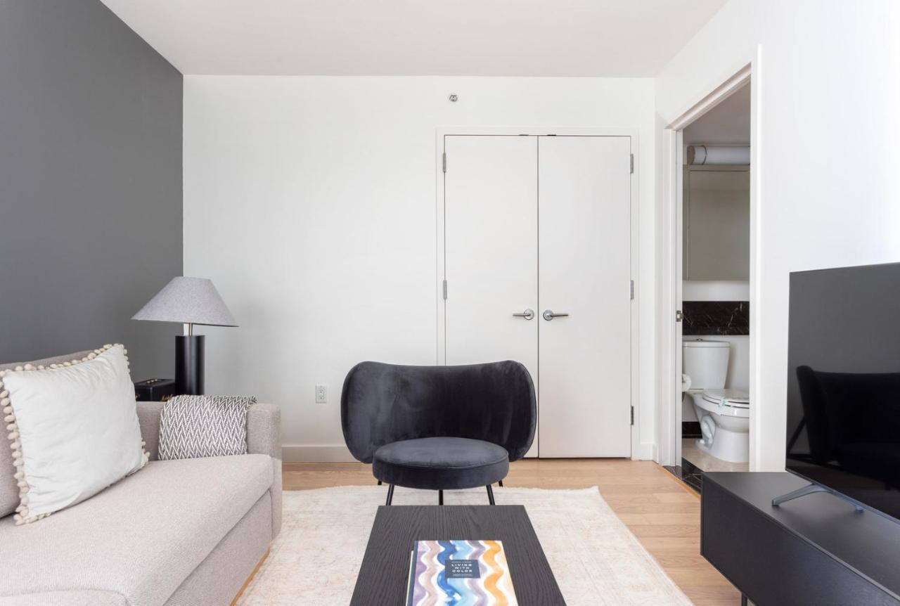 Back Bay W Wd Gym Roof Nr Copley Sq Bos-752 Apartment *