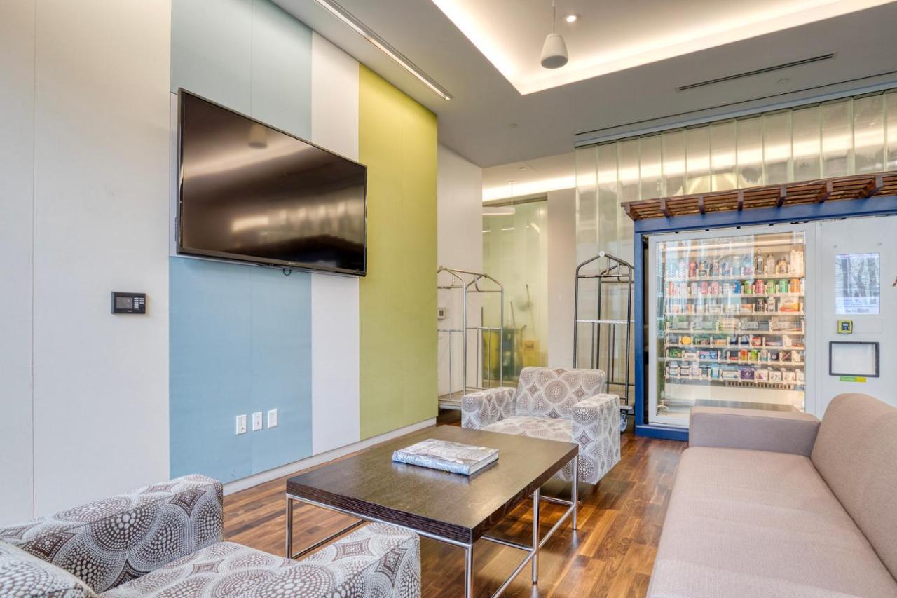 Apartment S W Gym Wd By Seaport On D Bos-351 *