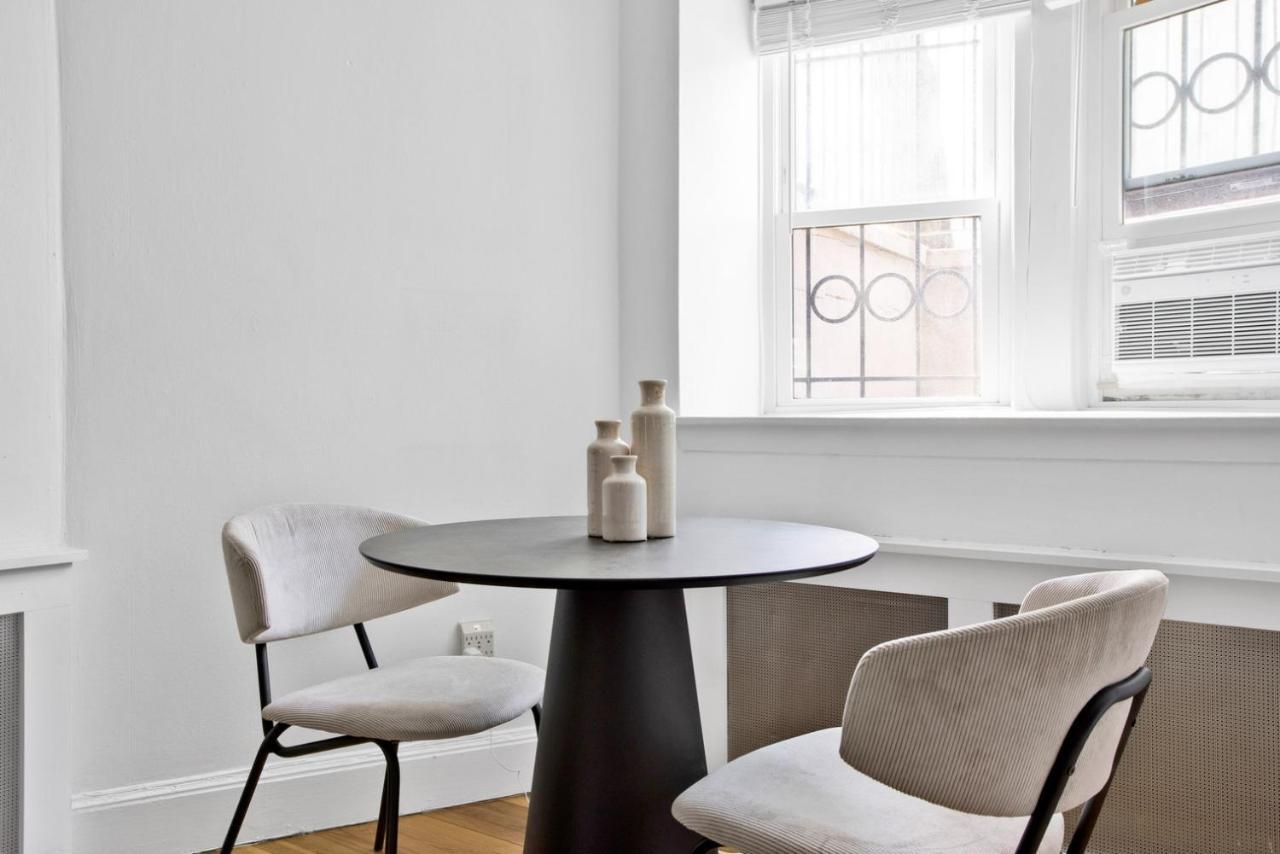 Symphony 1br Next Door To Laundromat Bos-670 Apartment