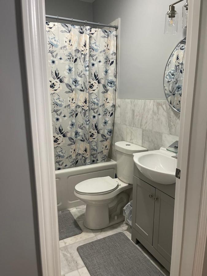 Brand New Luxury Near Downtown Guest house Boston