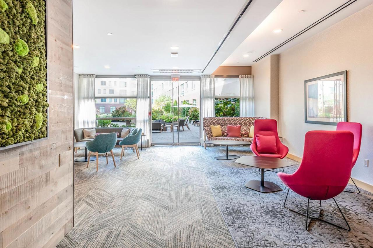 Well-located Kendall Sq 1br W Courtyard Bos-387