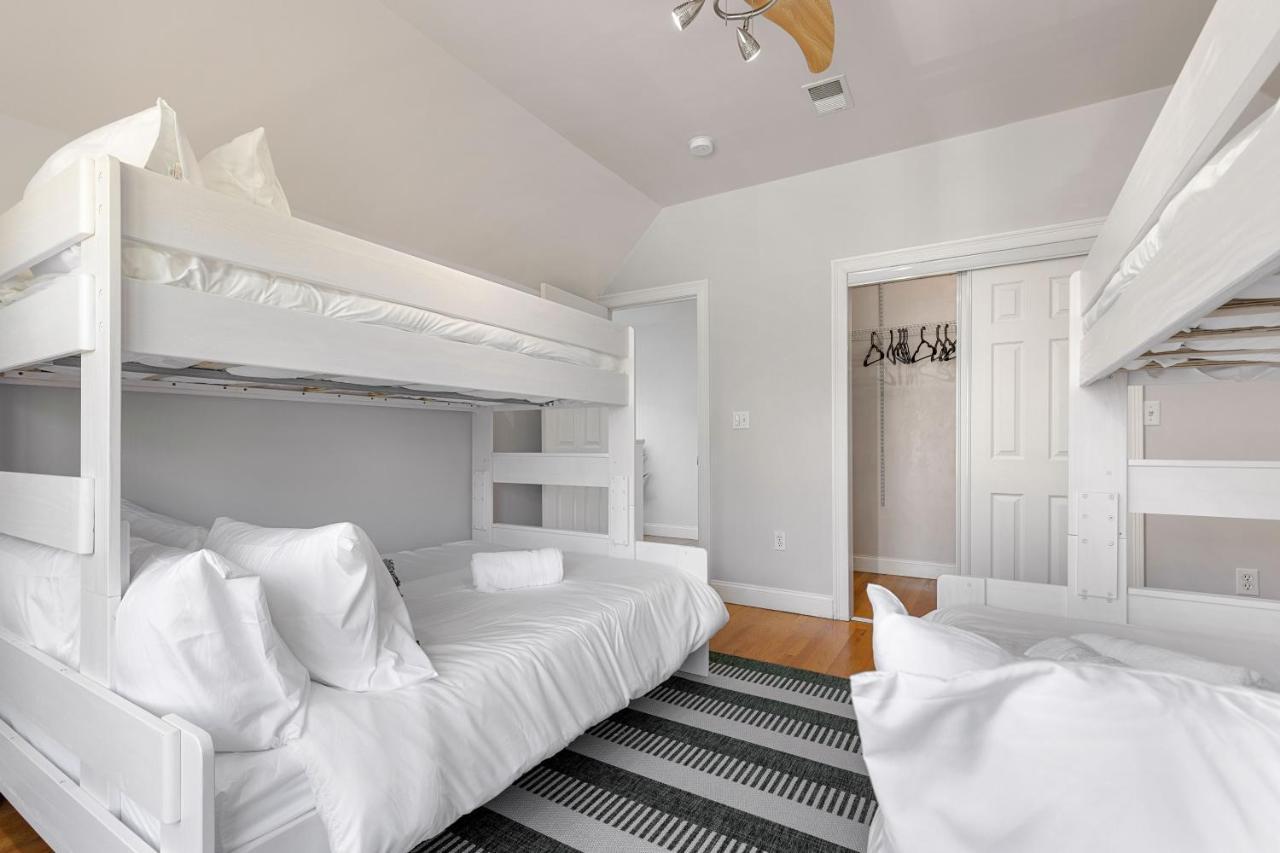Amazing Family-friendly And Group-friendly #thebackdorch Boston