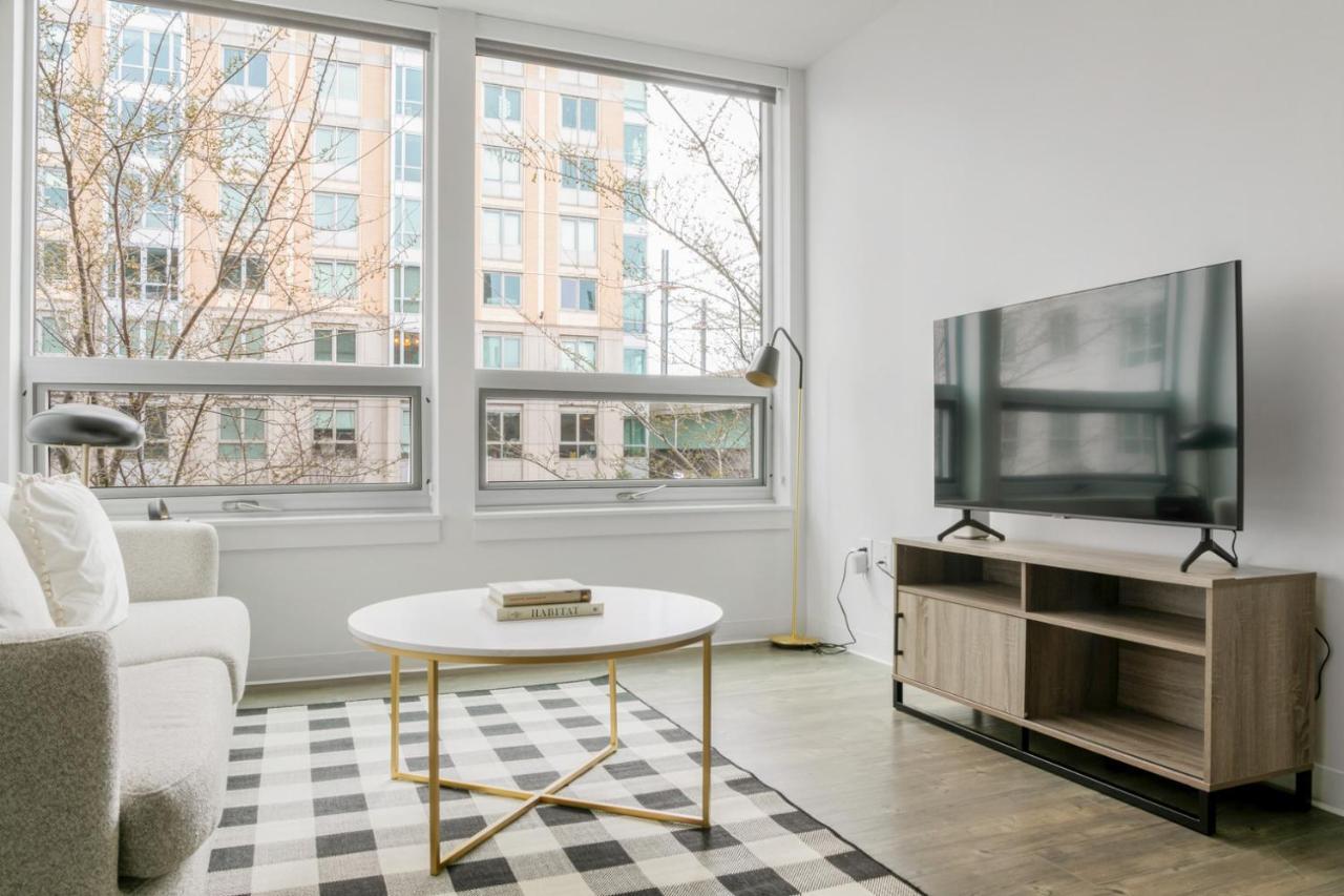 E Cambridge 2br W Gym Wd Nr Lechmere T Bos-635