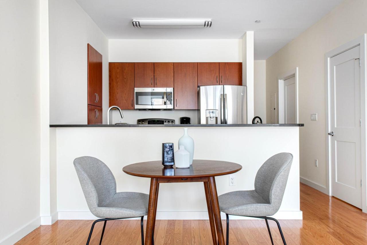 Fenway 1br W Gym Steps From Fenway Park Bos-374 *