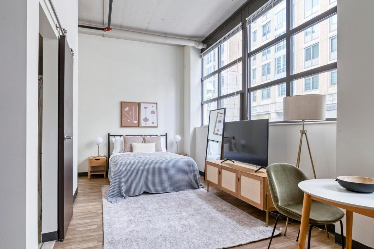 E Cambridge Studio W Wd Gym Steps From Train Bos-522 Boston