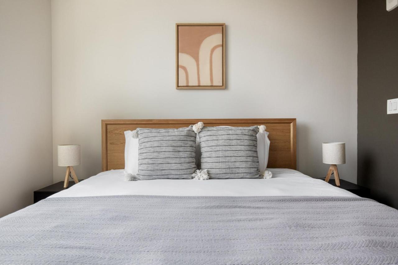 East Cambridge 2br W Gym Wd Nr Line Bos-876 *