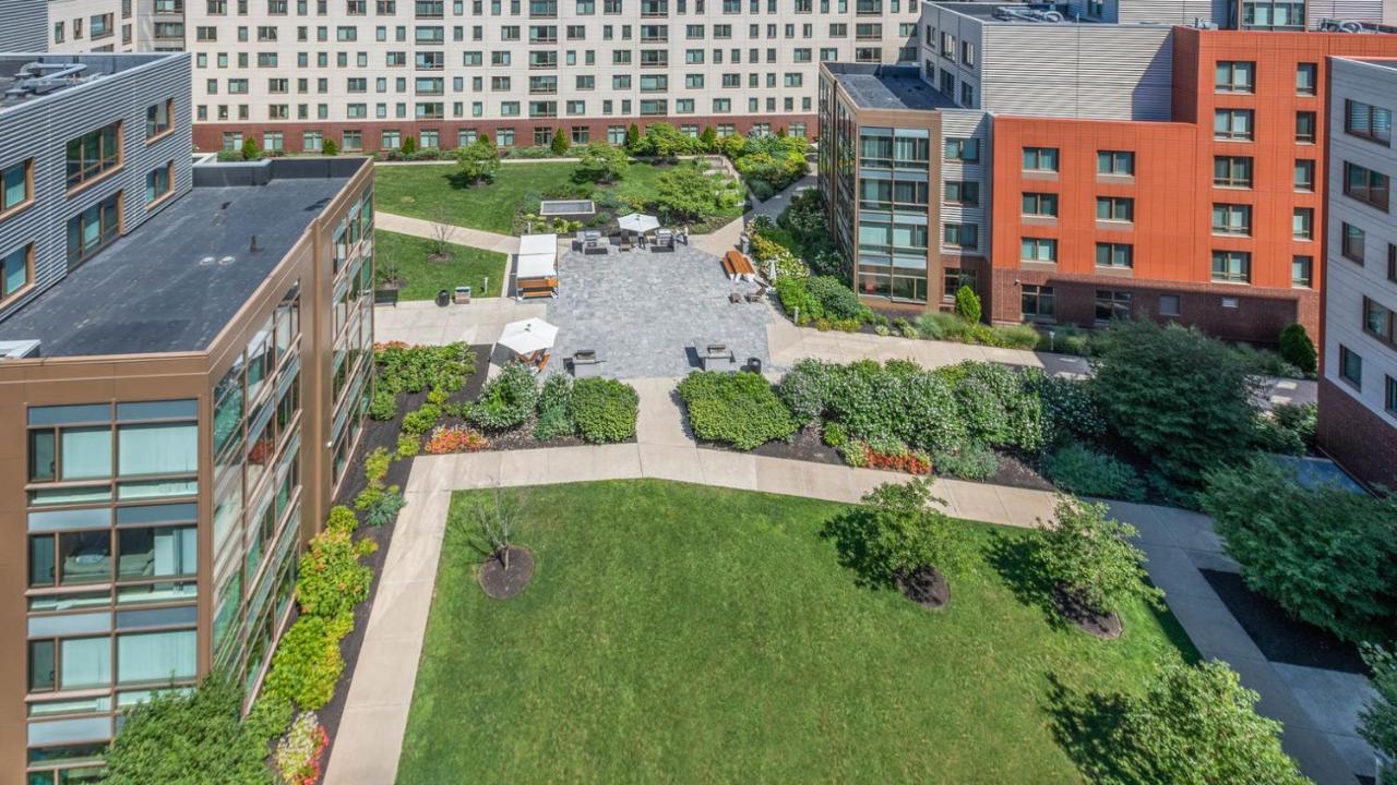 Well-located Kendall Sq 1br W Balcony Bos-389 Apartment *