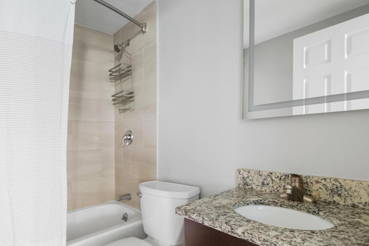 Apartment Back Bay 1br W Rooftop Gym Nr Shops Dining Bos-896