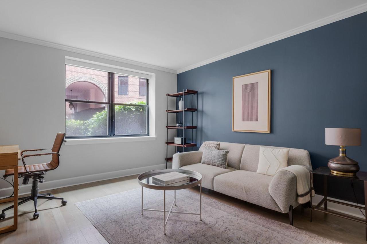 Apartment Back Bay 1br W Rooftop Gym Nr Shops Dining Bos-896 *