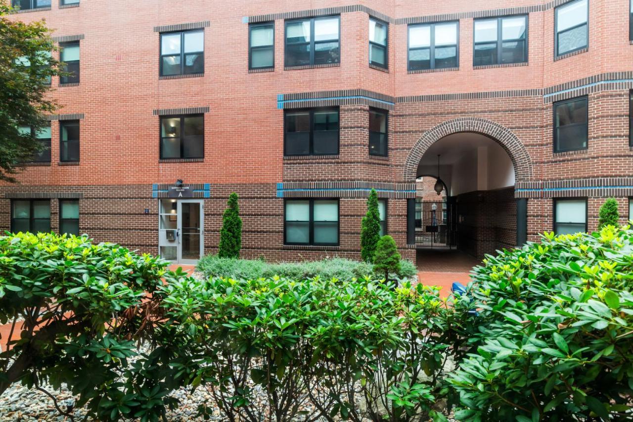 Back Bay 1br W Rooftop Gym Nr Shops Dining Bos-896 Boston